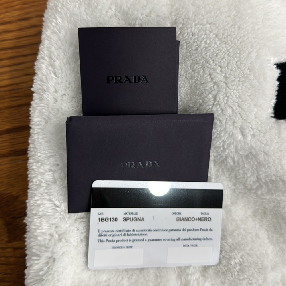 100% authentic Prada Plush terry White Tote bag beach bag with Logo - Picture 9 of 9